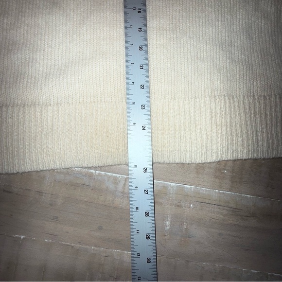 NAKED CASHMERE Women’s V-Neck 100% Cashmere Sweater - Almond Plus 1X - Picture 9 of 11